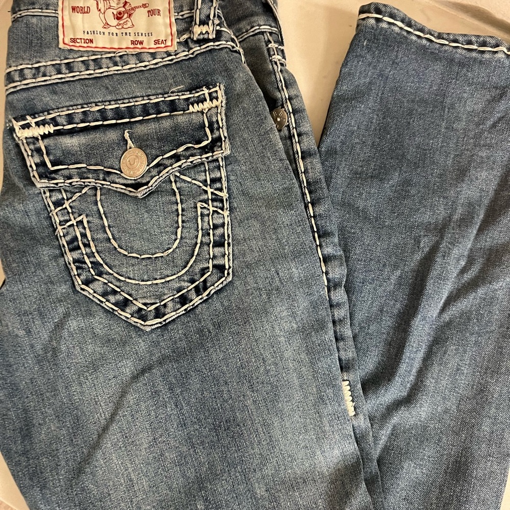 Men’s True Religion Blue Boot Cut Jeans with Decorative Stitching